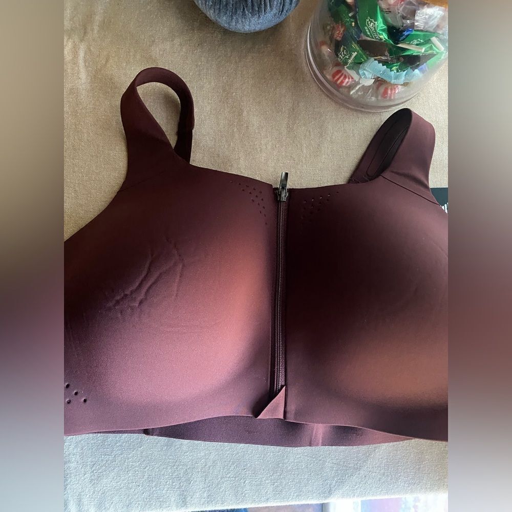 Victoria's Secret Sports Bra VSX Featherweight Front Close Zip Mauve Brown 38DD